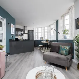 Apartment Bright & Spacious City Centre Apartment - 1-Bed, Brighton